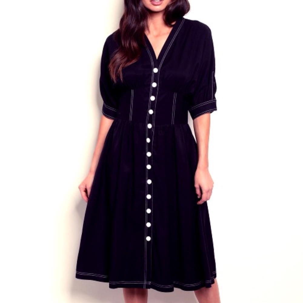 Women's Boutique Black & White Modest Dress New